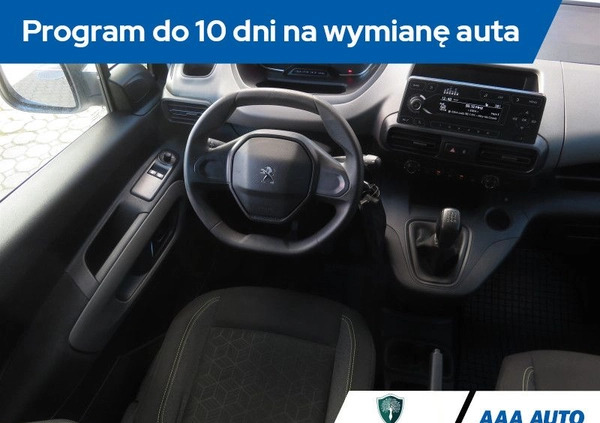 Peugeot Rifter cena 56000 przebieg: 155269, rok produkcji 2019 z Sędziszów Małopolski małe 211